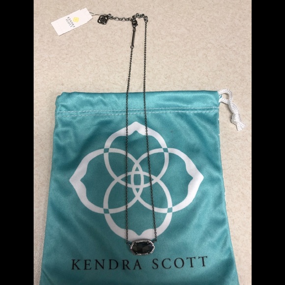 Kendra Scott Jewelry - Kendra Scott Elisa Necklace